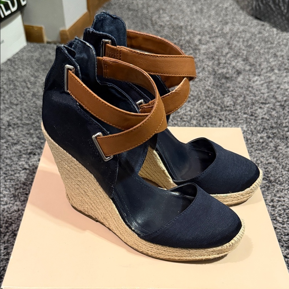 BCBG Glenda Wedge sandal